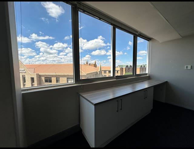 110M² OFFICE TO LET IN CENTURION CENTRAL